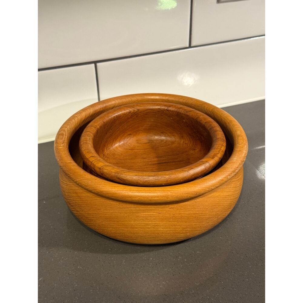VTG The Cellar Teak Wood Nesting Bowls Serving Bowls Set of 2 Solid Wood